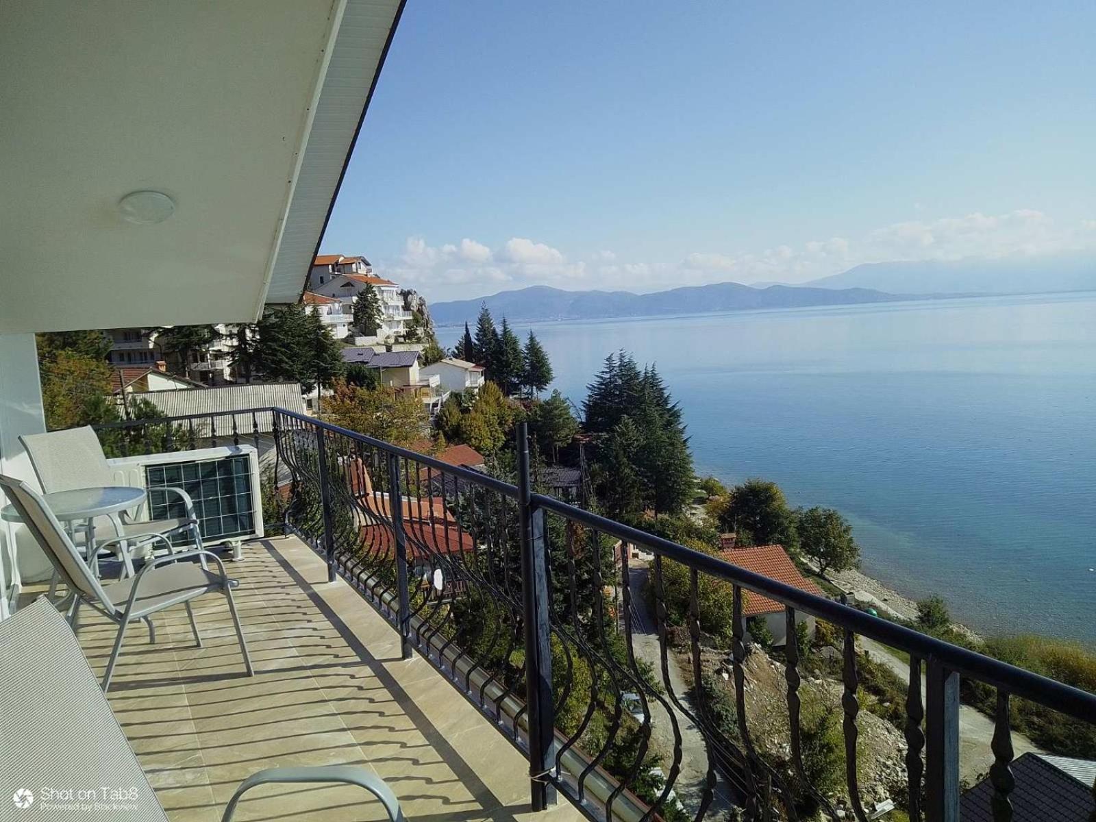 Royal View Apartments Струга Екстериор снимка